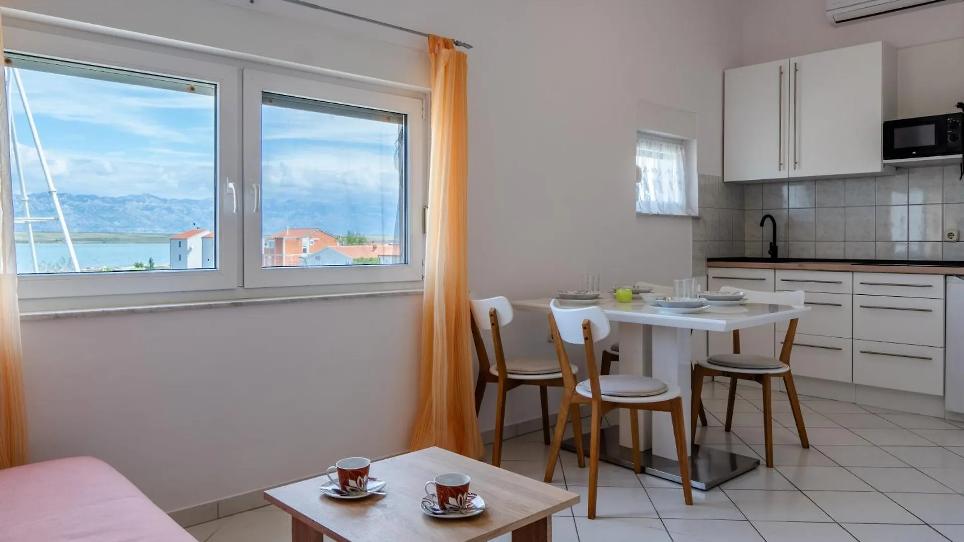 Apartments Ivancevic Vir 0*,